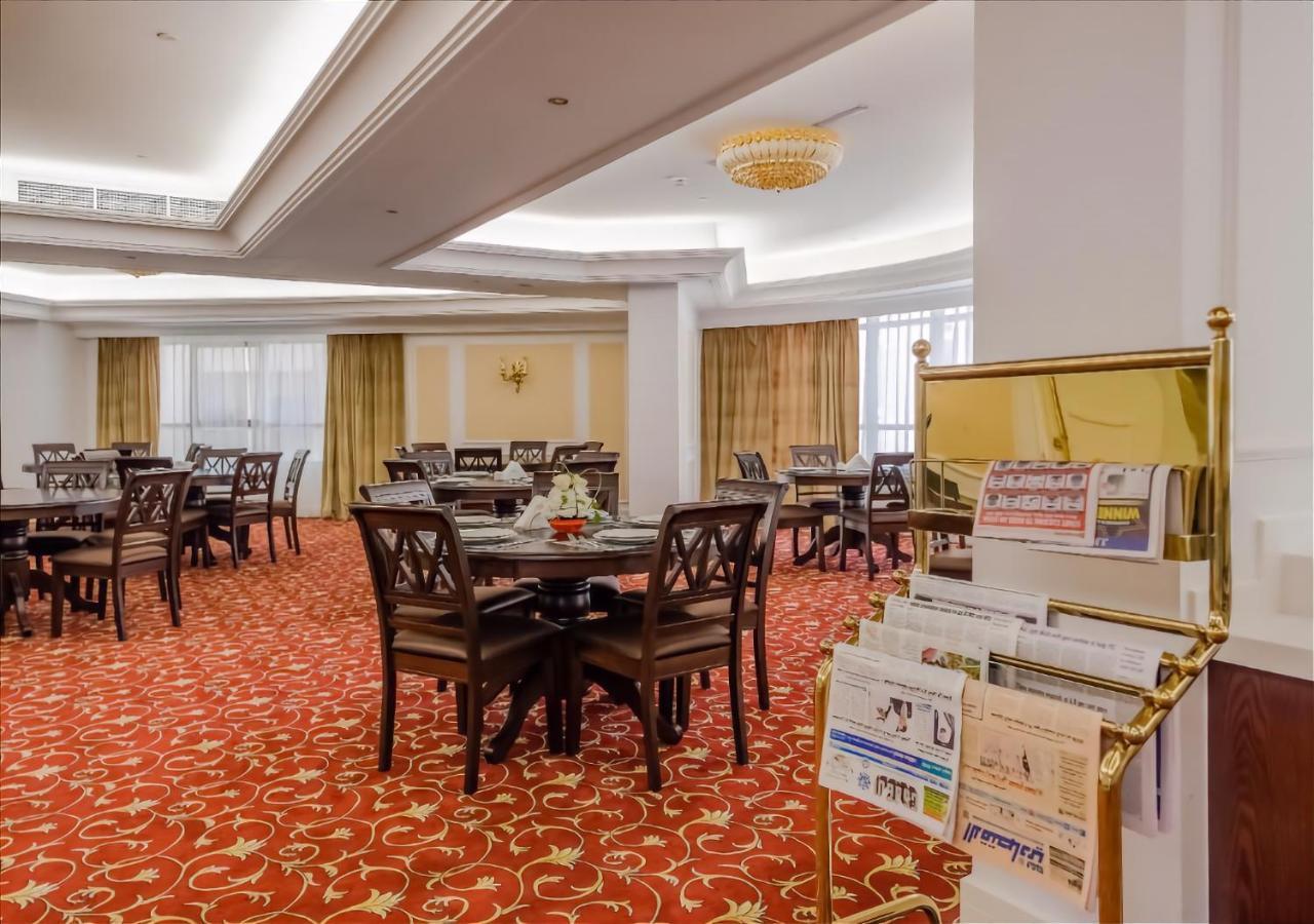 Crystal Plaza Al Majaz Hotel Schardscha Exterior foto