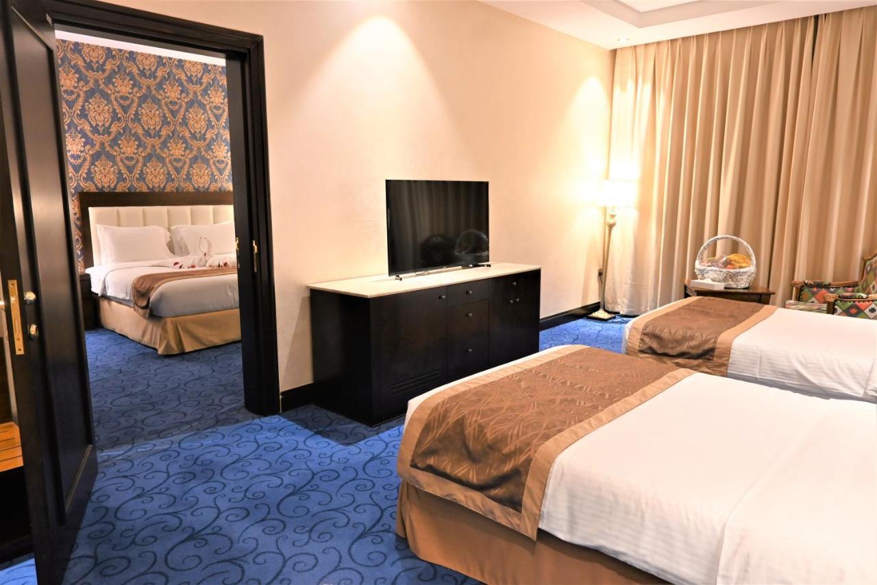 Crystal Plaza Al Majaz Hotel Schardscha Exterior foto