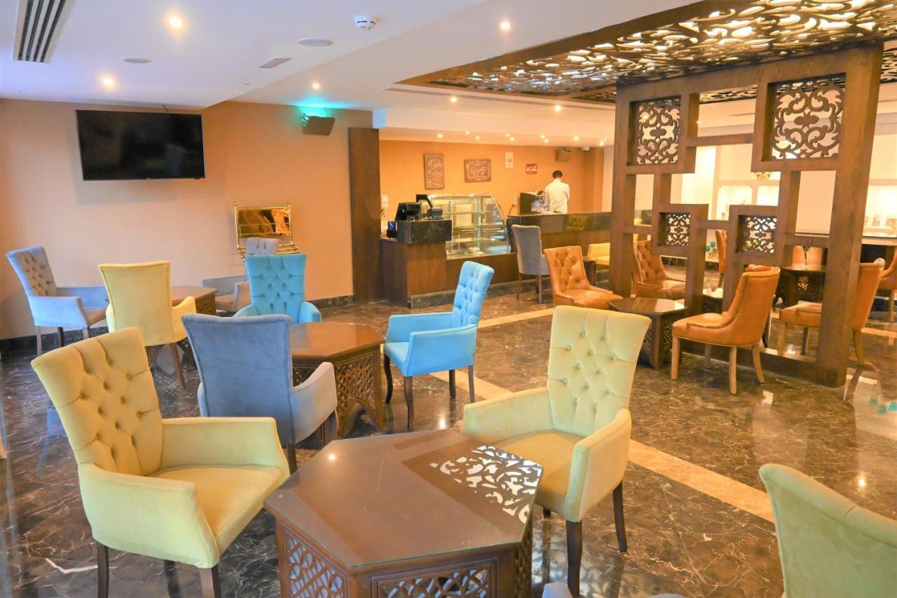 Crystal Plaza Al Majaz Hotel Schardscha Exterior foto
